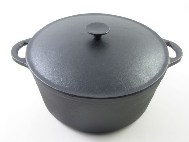 Öntöttvas lábas fedővel 9 liter 34 cm