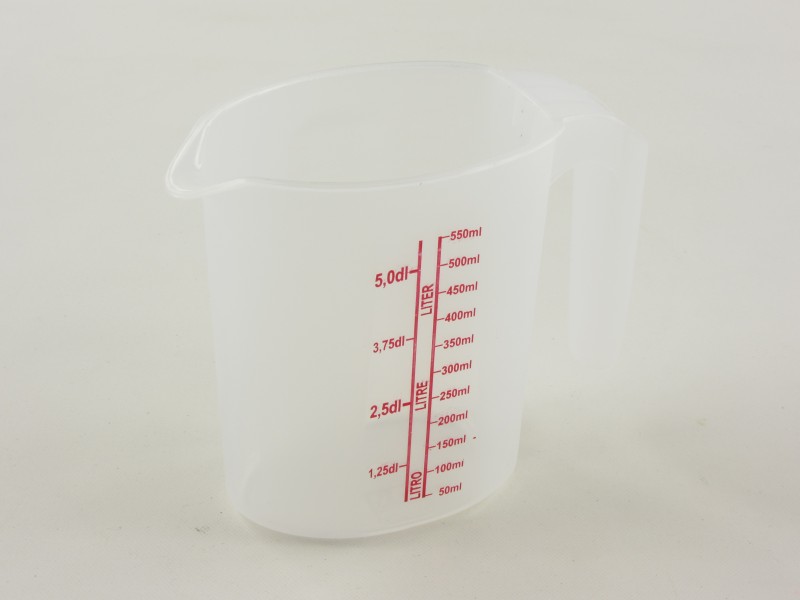 Műanyag mércés kancsó 0,5 liter