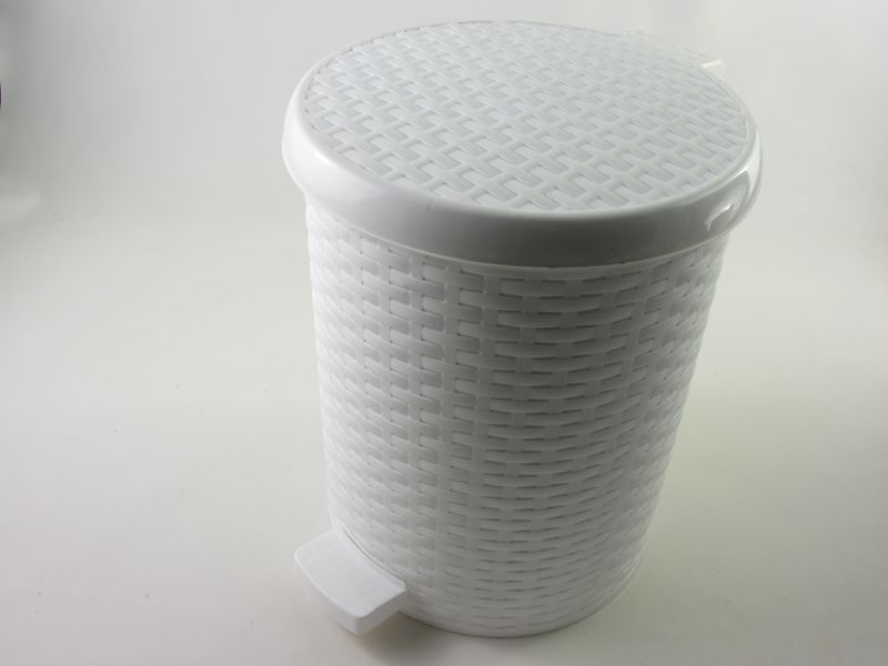 Műanyag pedálos szemetes kuka 15 liter rattan fehér - Senyayla