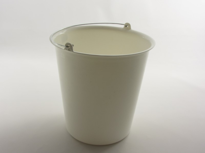 Műanyag vödör fém füllel 5 liter