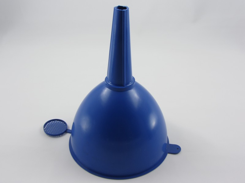 Nagy műanyag tölcsér 23 cm
