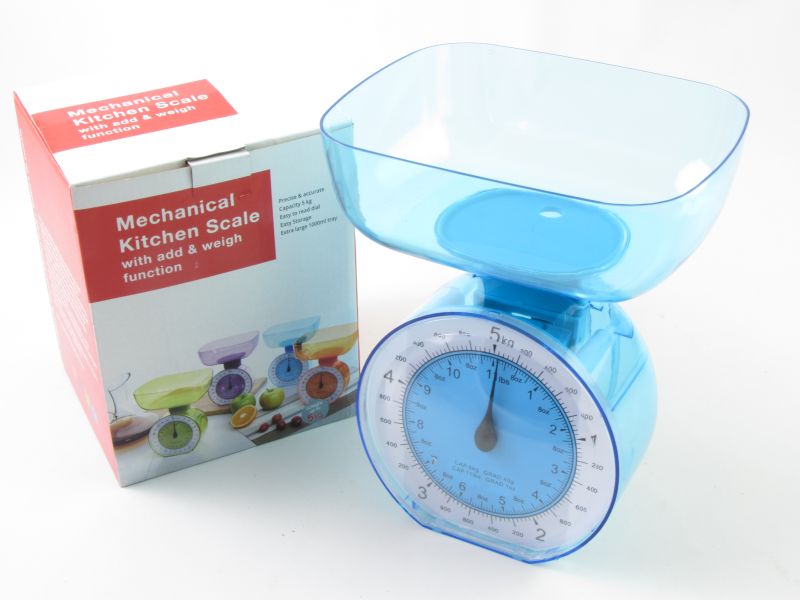 Szögletes tálas konyhai mérleg 5 kg - színes